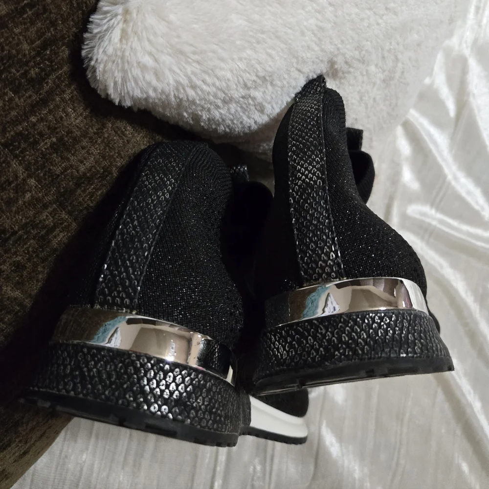 Black Knit Slip-On Sneakers By Urban Sport Size 8 EUC